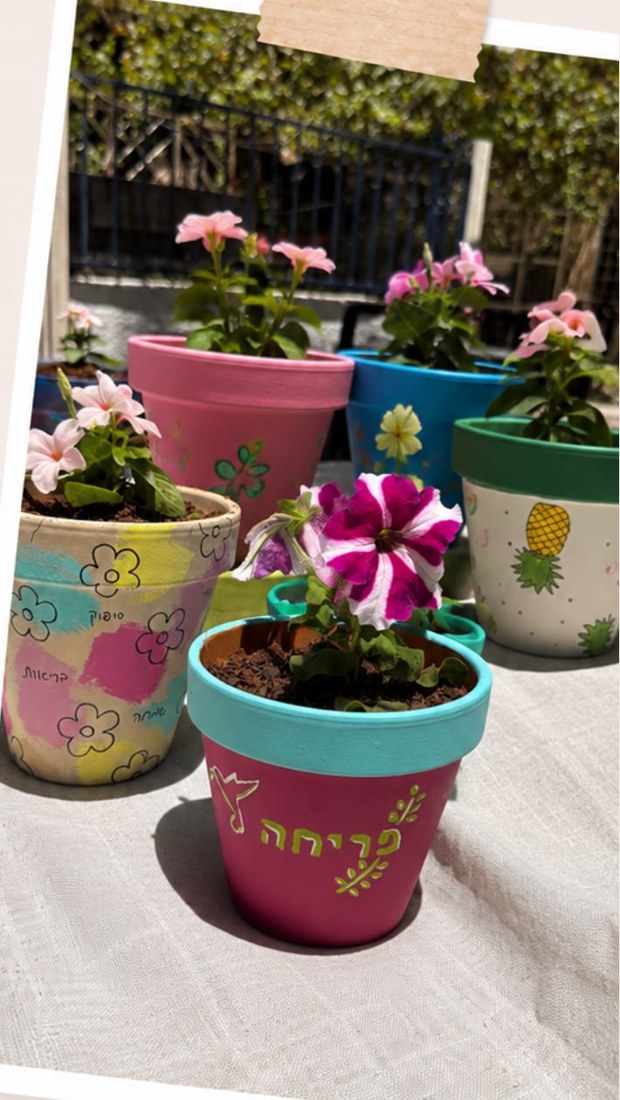 סדנת עיצוב עציצים ושתילת שתיל פורח 4