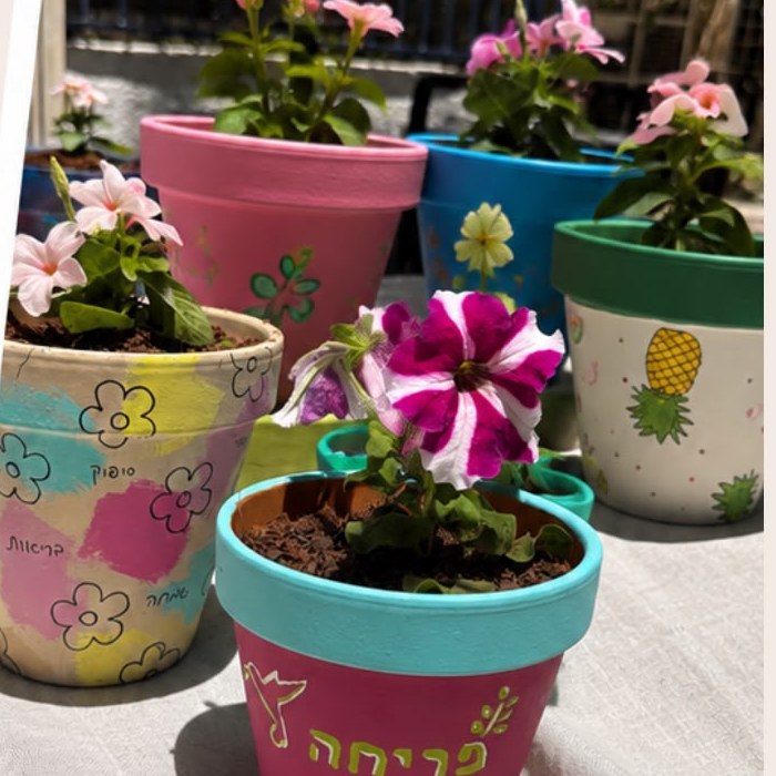סדנת עיצוב עציצים ושתילת שתיל פורח 1